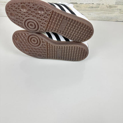 adidas Unisex Samba Indoor Sneaker, White/Black/Vivid Red, Size 5.5 Men,6.5Women