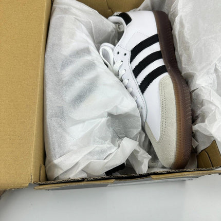 adidas Unisex Samba Indoor Sneaker, White/Black/Vivid Red, Size 5.5 Men,6.5Women