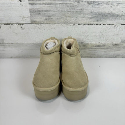 CUSHIONAIRE Hippy Women’s Platform Ankle Boots Genuine Suede Taupe Size 8.5 M