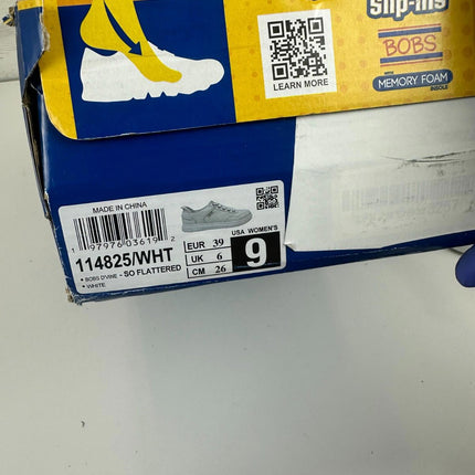 Skechers Women's Hands Free Slip-Ins Bobs D'Vine-So Flattered Sneaker, White,Sz9