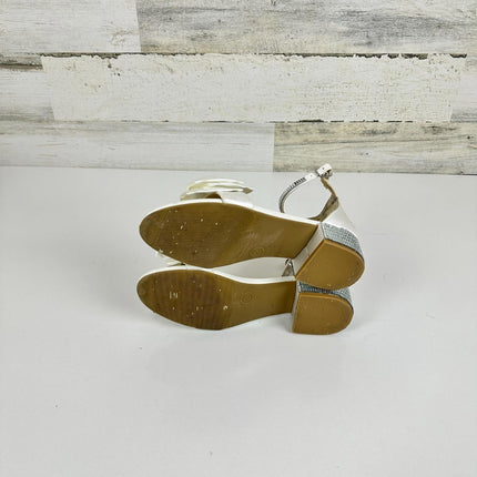 Betsey Johnson Girls Maddy Heeled Sandal, Ivory, Size 2 Little Kid