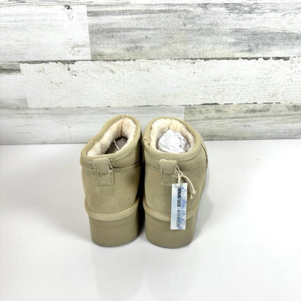 CUSHIONAIRE Hippy Women’s Platform Ankle Boots Genuine Suede Taupe Size 8.5 M