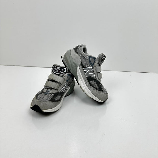 New Balance Boy's 990 V6 Hook and Loop Sneaker, Grey/Silver, 9 Wide Toddler