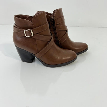 Style & Co Womens Zetaa Strappy Belt Heel Booties Brown Smooth Size 5.5M NIB