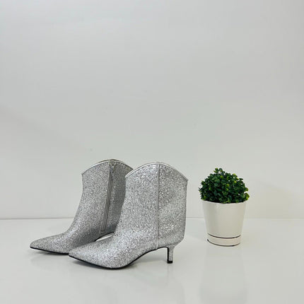 New On 34th Aatirap Silver Glitter Pointed Toe Ankle Booties Women’s 5M