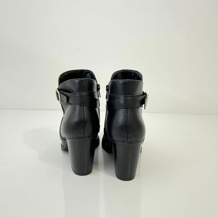 Zetaa Womens Faux Leather Buckle Ankle Boots, Size 9