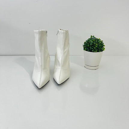 Iloise Womens Patent Block Heel Booties, Size 5