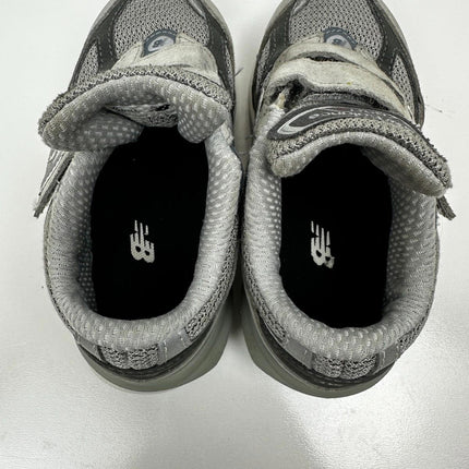New Balance Boy's 990 V6 Hook and Loop Sneaker, Grey/Silver, 9 Wide Toddler