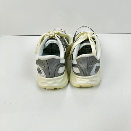 New Balance Women's Fresh Foam Arishi V4 Tira Lux Running Shoe, Silver, Size 12