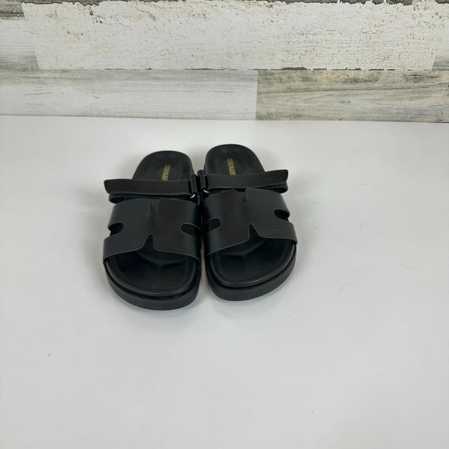 CUSHIONAIRE Estate Womens Sandals with Cut-Out Band & Adjustable Strap, Size 9.5