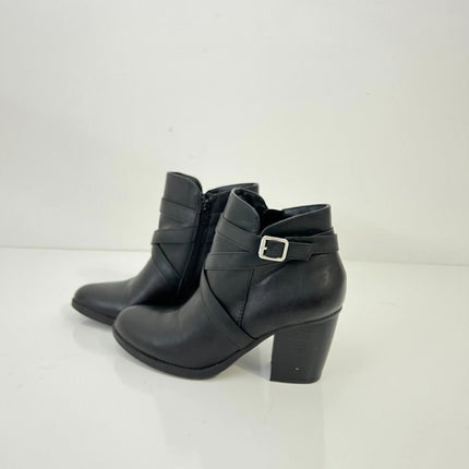 Zetaa Womens Faux Leather Buckle Ankle Boots, Size 9