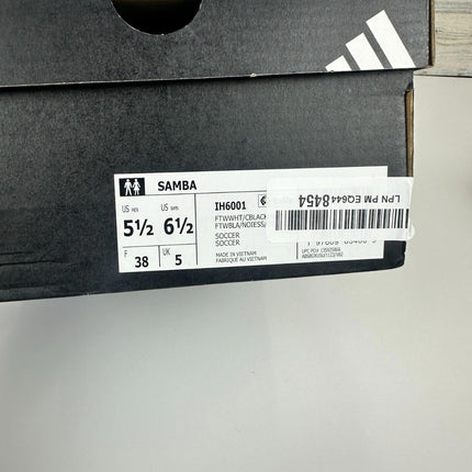 adidas Unisex Samba Indoor Sneaker, White/Black/Vivid Red, Size 5.5 Men,6.5Women