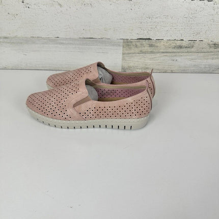 Easy Street Women's Sneaker, Blush, Size 8 Wide