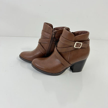 Style & Co Womens Zetaa Strappy Belt Heel Booties Brown Smooth Size 5.5M NIB