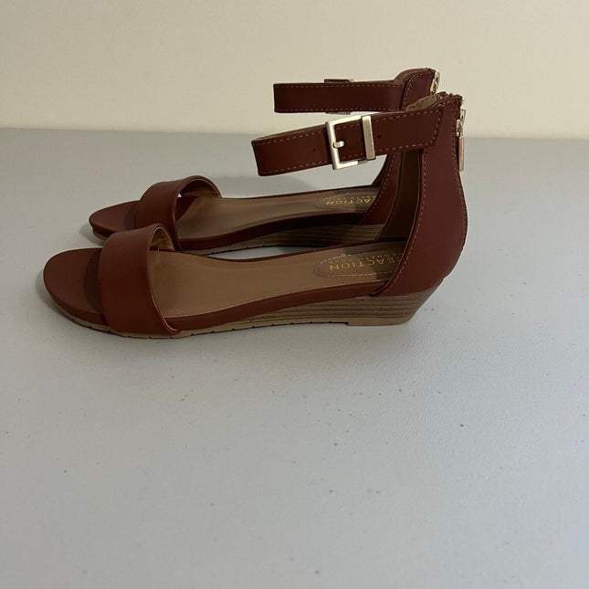 Kenneth Cole Reaction Women's Great Viber Sandals - Tan, Size, 5.5