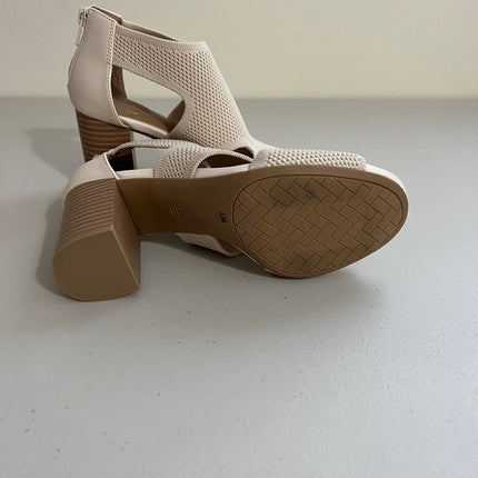 Giani Bernini Arisiaa Memory Foam Knit shooties Bisque Knit 5.5M