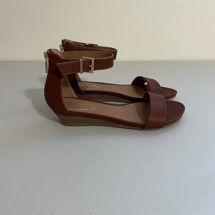 Kenneth Cole Reaction Women's Great Viber Sandals - Tan, Size, 5.5
