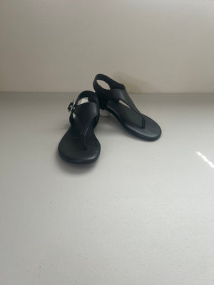 Calvin Klein Moraca Women's Sandals Black : 6.5 M, Synthetic