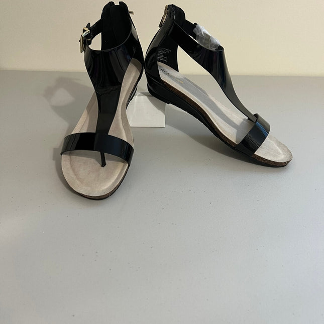 Kenneth Cole Reaction Women's Great Gal Sandals - Black Patent, 9.5