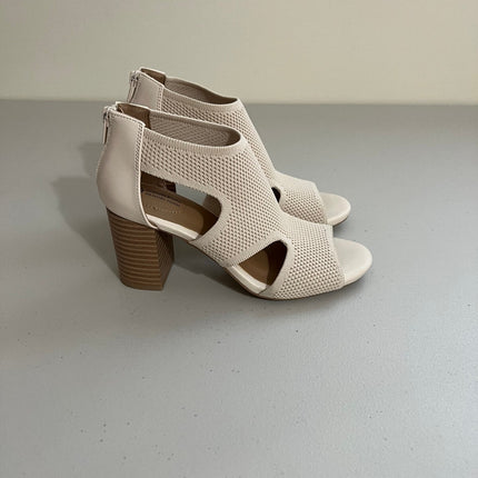 Giani Bernini Arisiaa Memory Foam Knit shooties Bisque Knit 5.5M