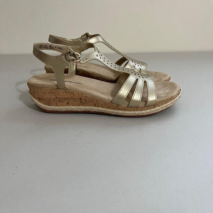 Easy Street Womens Dorinda Faux Leather Cut-Out Slingback Sandals 8eas