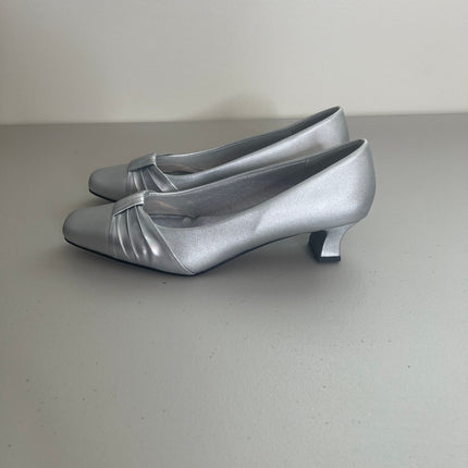 Easy Street Womens Waive Pump , SILVER SATIN , Size, 7.5