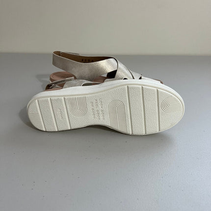 Dr. Scholl S Women S Time Off Sea Wedge Sandal Light Gold 8M