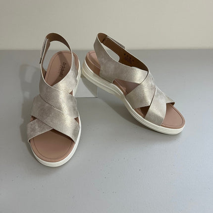 Dr. Scholl S Women S Time Off Sea Wedge Sandal Light Gold 8M