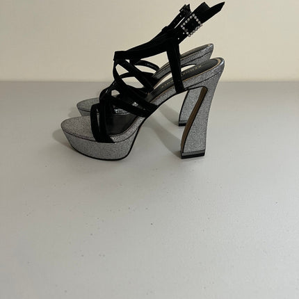 Kenneth Cole New York Womens Metallic Embossed Platform Sandals, 7.5