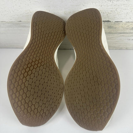 New Balance Women's Fresh Foam Roav V1 Running Shoes, Size 8W,  White