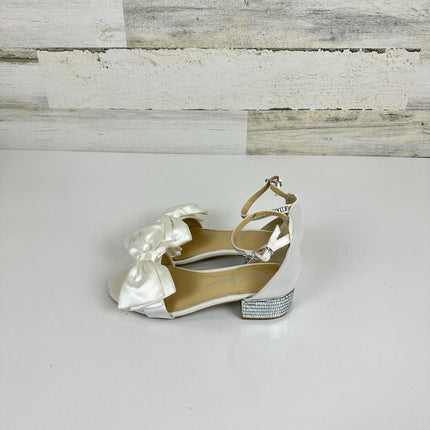 Betsey Johnson Girls Maddy Heeled Sandal, Ivory, Size 2 Little Kid