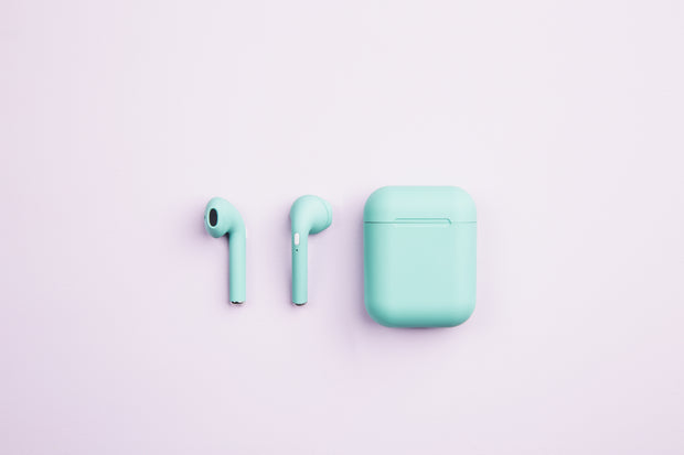 <h4><strong>New in</strong></h4><h1>Earbuds</h1>